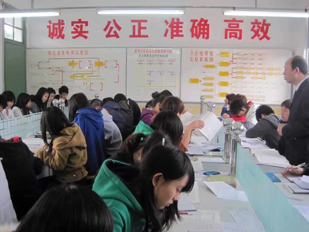 微信图片_20200426220214.jpg 微信图片_20200426220214.jpg